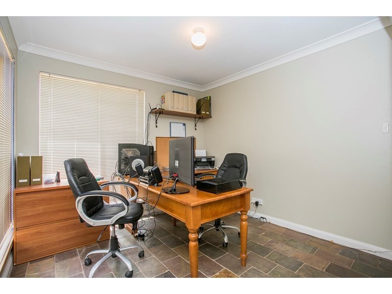 12 Gaza Court, Greenmount WA 6056