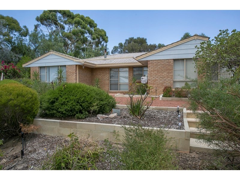 12 Gaza Court, Greenmount WA 6056