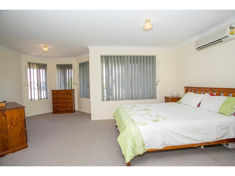 45 Lombardy Crescent, Caversham WA 6055