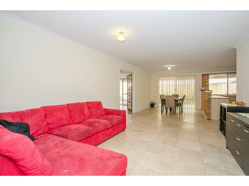 45 Lombardy Crescent, Caversham WA 6055