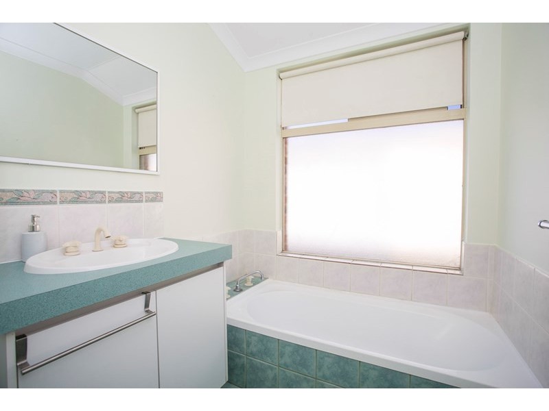 45 Lombardy Crescent, Caversham WA 6055