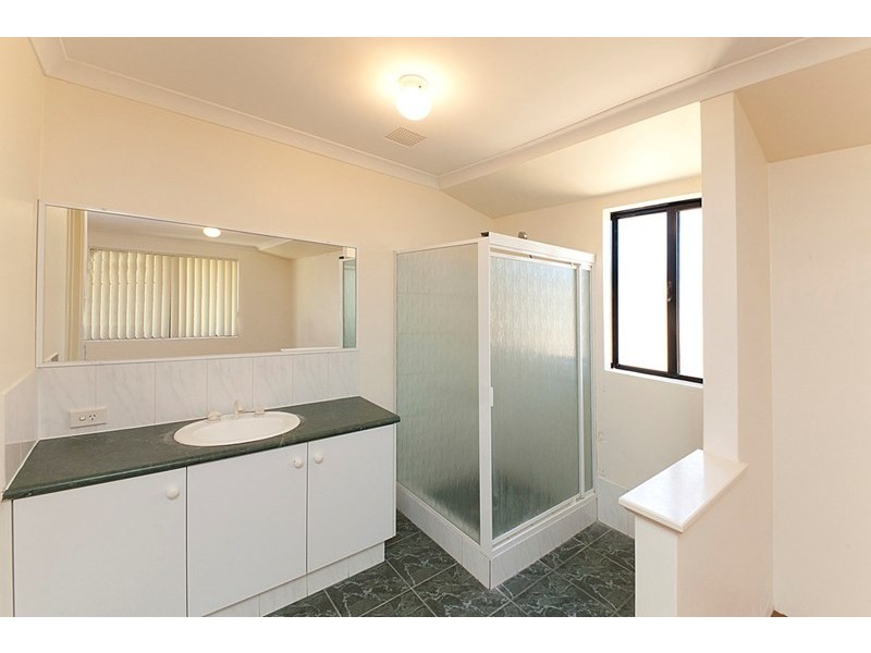 32 Weld Road, Swan View WA 6056