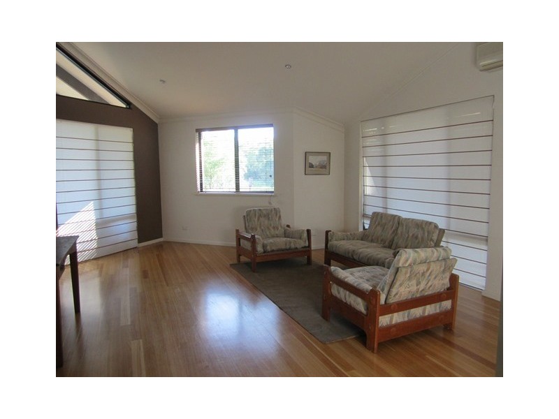 7 Baker Street, Hazelmere WA 6055