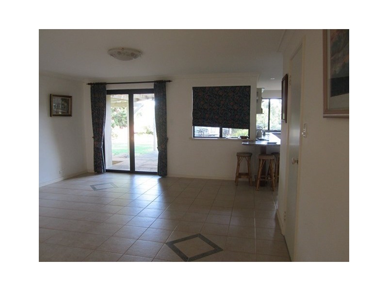 7 Baker Street, Hazelmere WA 6055