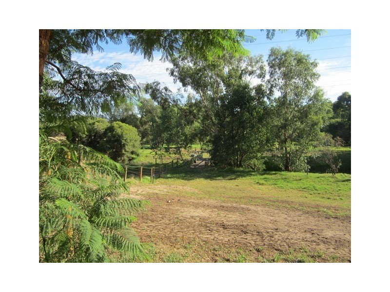 7 Baker Street, Hazelmere WA 6055