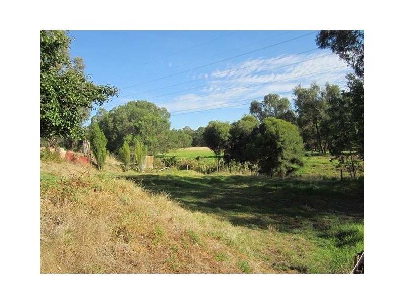 7 Baker Street, Hazelmere WA 6055