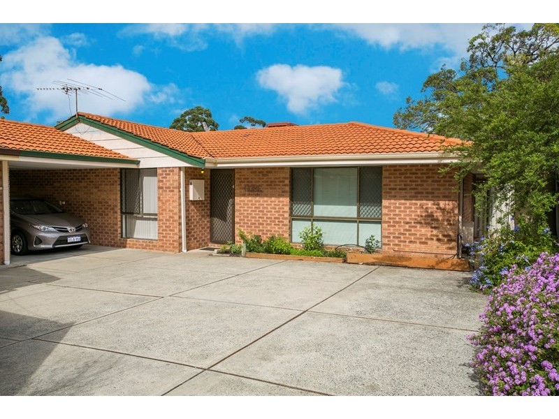 220A Blackadder Road, Swan View WA 6056