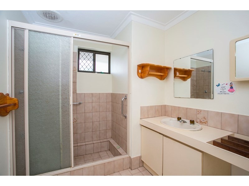 220A Blackadder Road, Swan View WA 6056