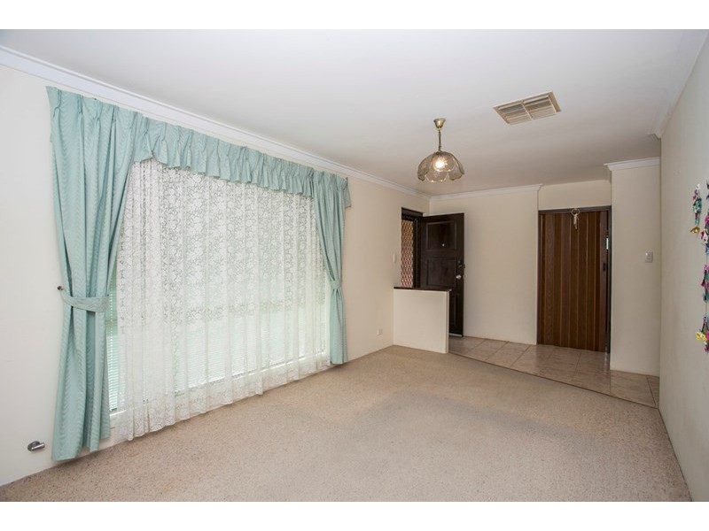 220A Blackadder Road, Swan View WA 6056