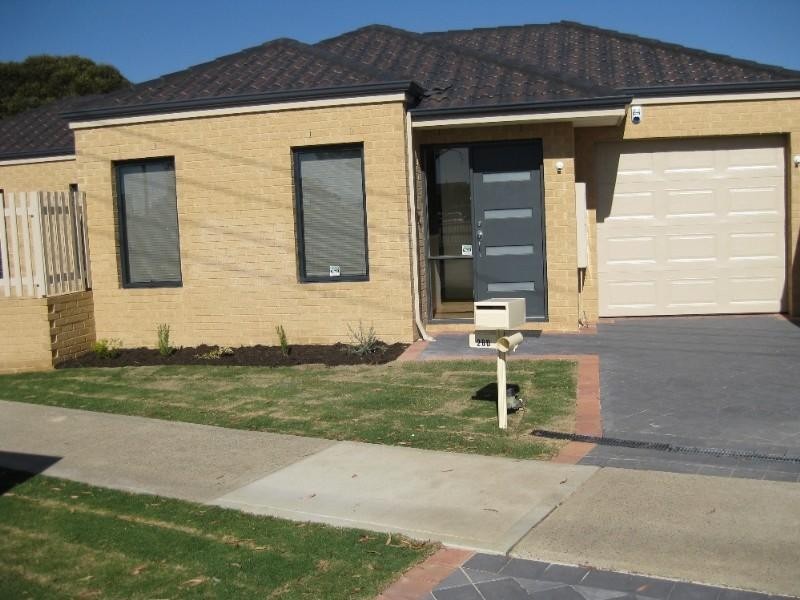 1/28 Hyde Street, Midland WA 6056