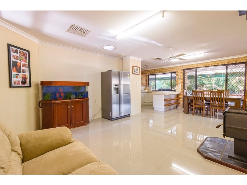 20 WHITE Street, Mount Helena WA 6082