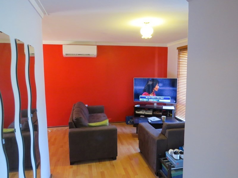 2/52 Ivanhoe Street, Bassendean WA 6054