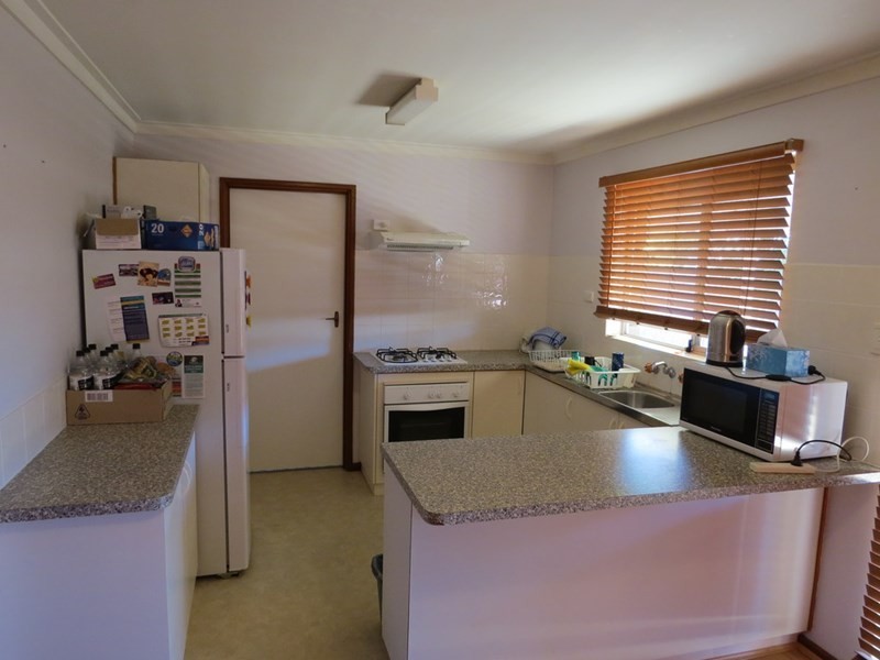 2/52 Ivanhoe Street, Bassendean WA 6054