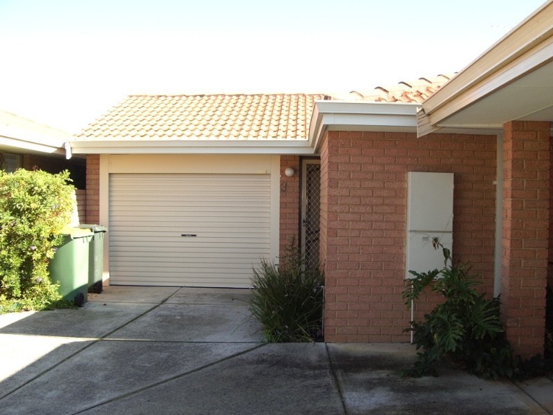 3/1 Park Road, Midvale WA 6056