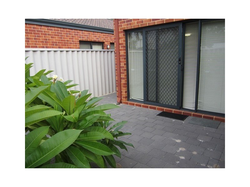 2/24 Cope Street, Midland WA 6056