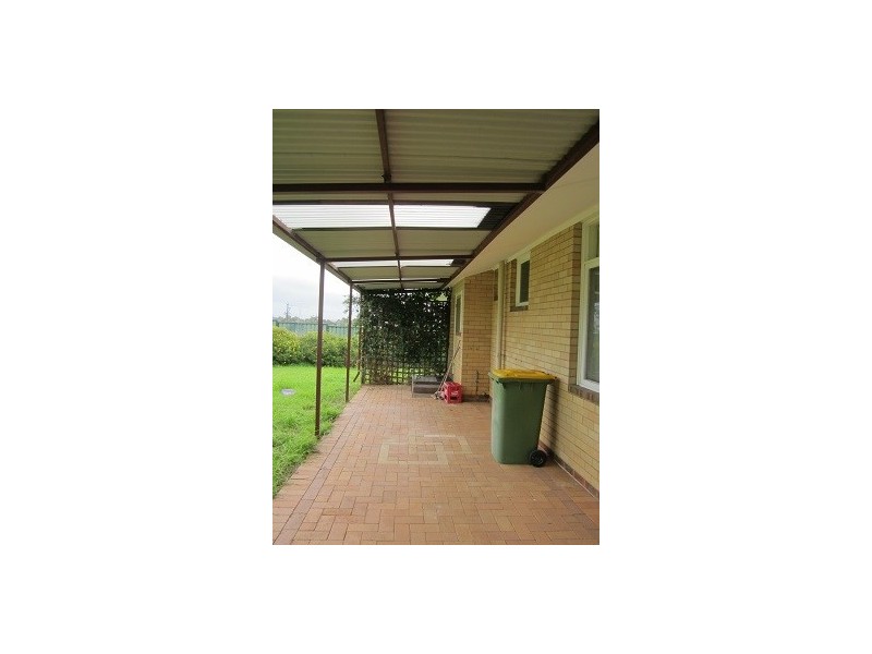 6 Churchill Drive, Swan View WA 6056