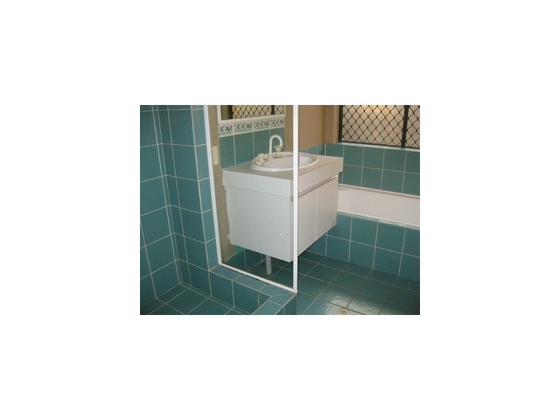 4 Love Street, Cloverdale WA 6105