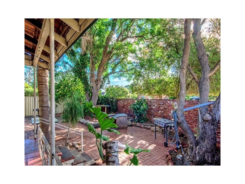 224 Scott Street, Cloverdale WA 6105