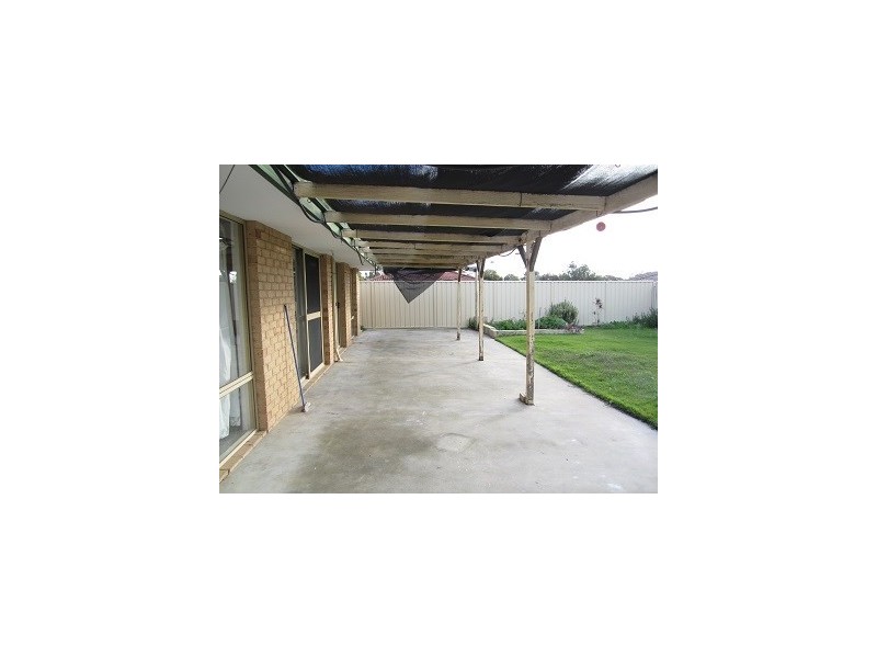 35 Lewis Jones Cross, Stratton WA 6056