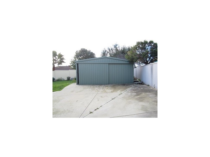 35 Lewis Jones Cross, Stratton WA 6056