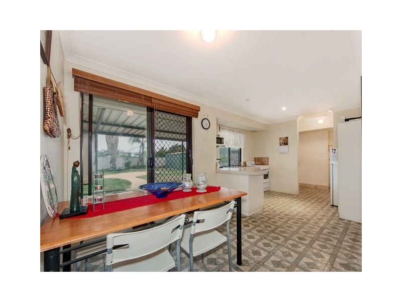 117 Blackadder Road, Swan View WA 6056