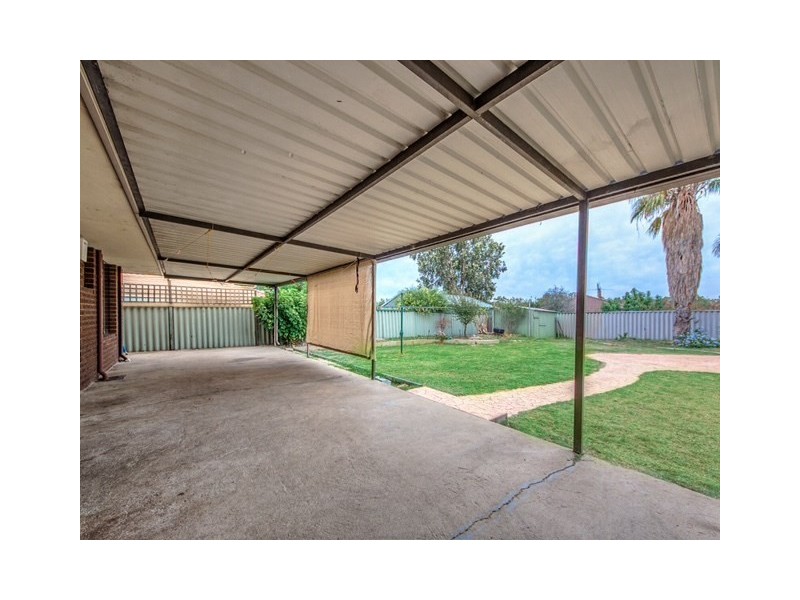 117 Blackadder Road, Swan View WA 6056