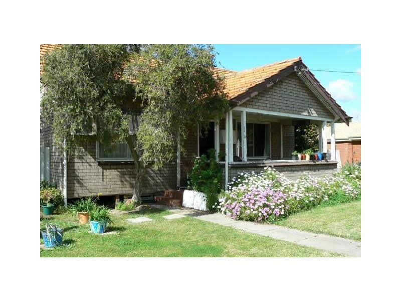 24 Ewart Street, Midvale WA 6056