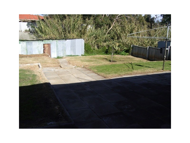 1 Violet Street, Middle Swan WA 6056