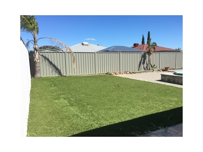 51 Lombardy Crescent, Caversham WA 6055