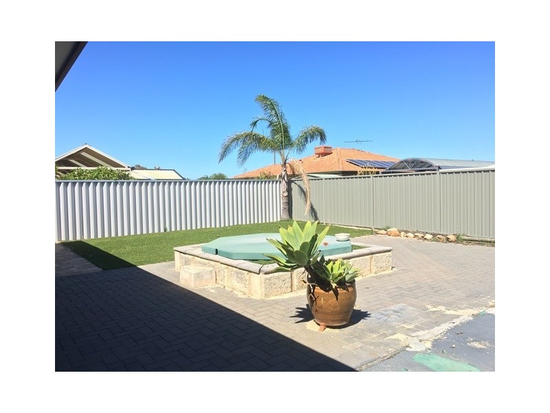 51 Lombardy Crescent, Caversham WA 6055