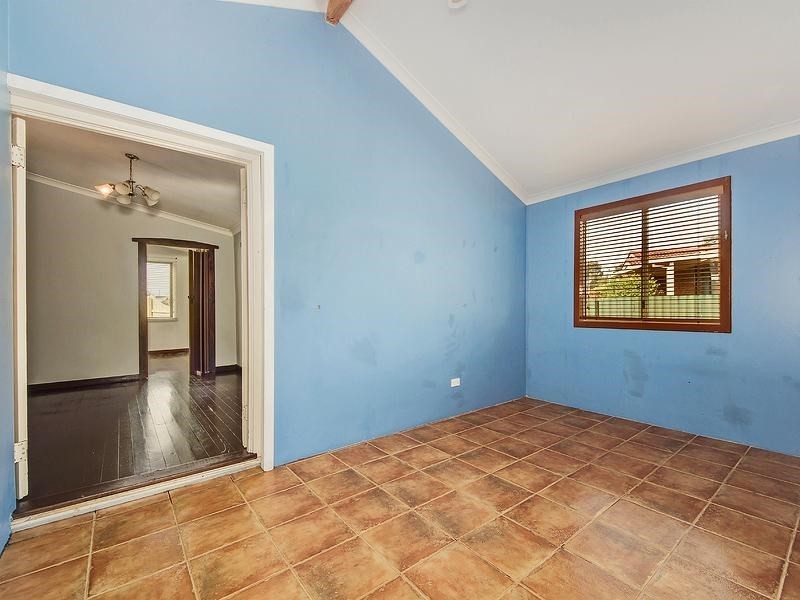 8 Francis Street, Middle Swan WA 6056