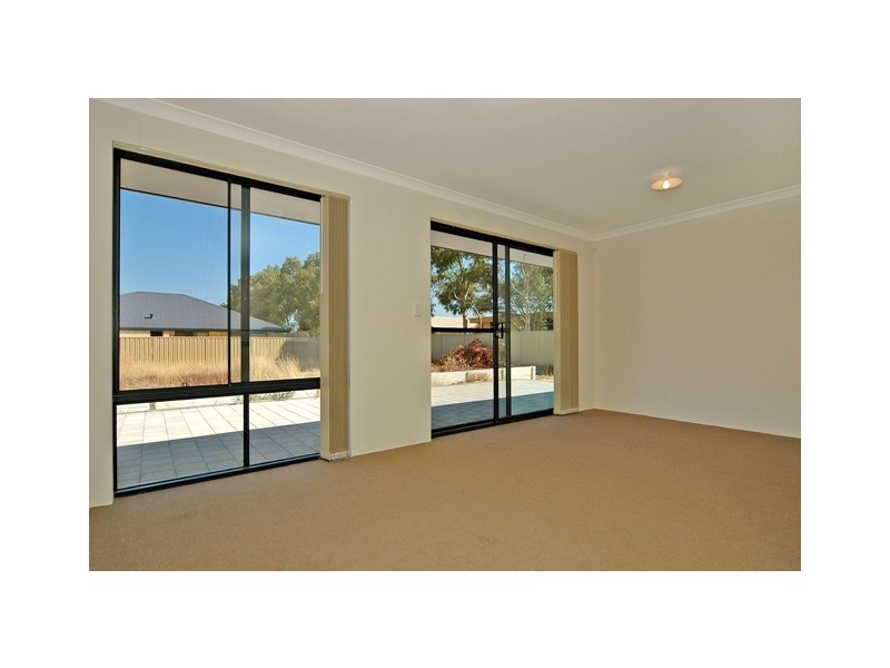 29 Holywell Street, Middle Swan WA 6056