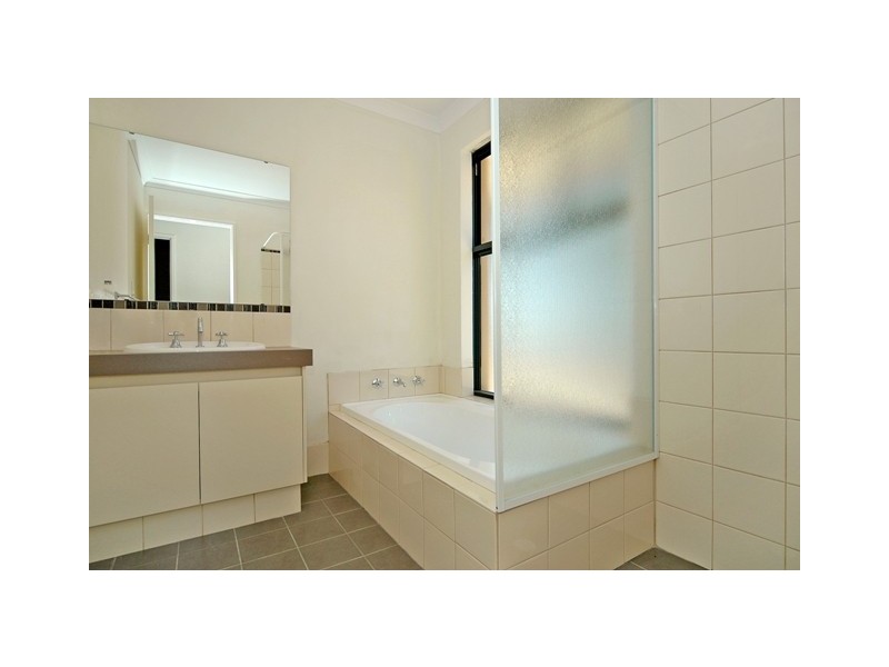 29 Holywell Street, Middle Swan WA 6056