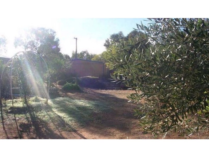 12 Herbert Road, York WA 6302