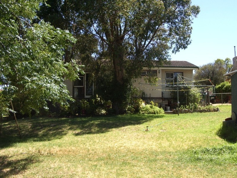 40 Tunnel Road, Swan View WA 6056