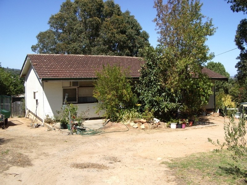 40 Tunnel Road, Swan View WA 6056