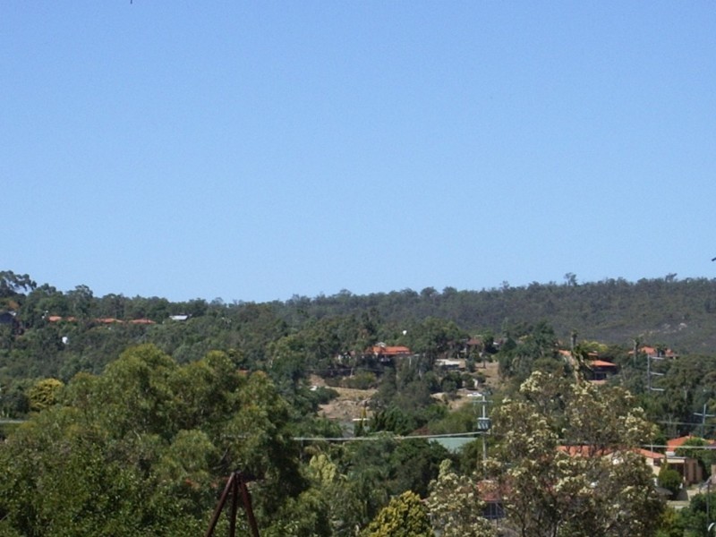 40 Tunnel Road, Swan View WA 6056