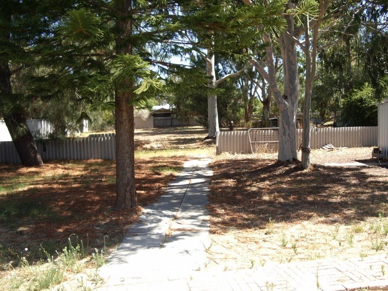 143 Railway Parade, Upper Swan WA 6069
