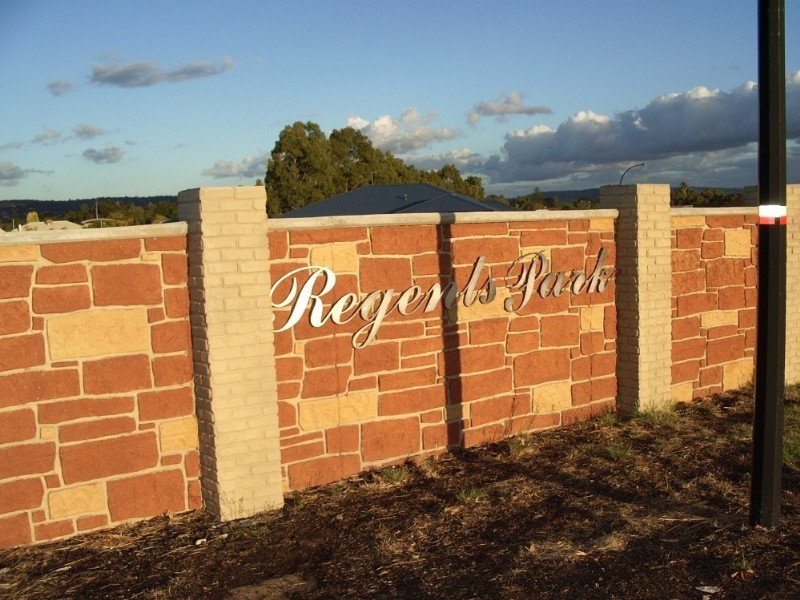 10 Holywell Street, Middle Swan WA 6056