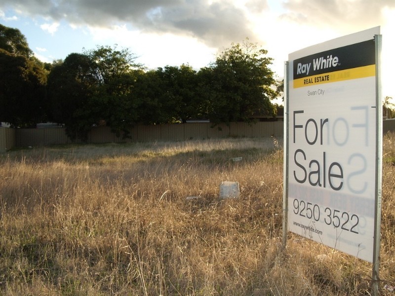 10 Holywell Street, Middle Swan WA 6056