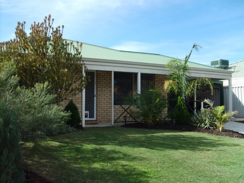 9 Chungking Grove, Stratton WA 6056