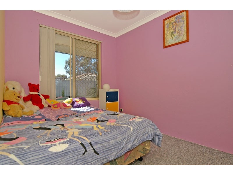 9 Chungking Grove, Stratton WA 6056