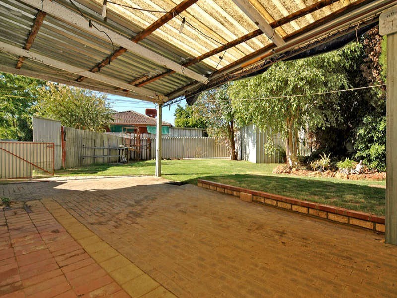 36 Marlboro Road, Swan View WA 6056