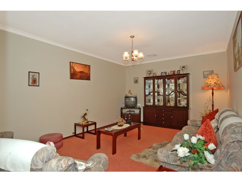 16 Baileys Retreat, Morley WA 6062