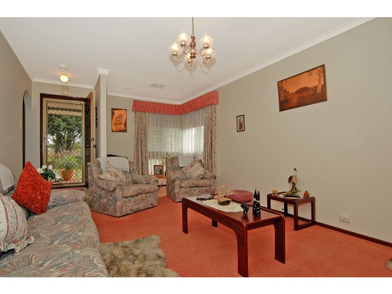 16 Baileys Retreat, Morley WA 6062