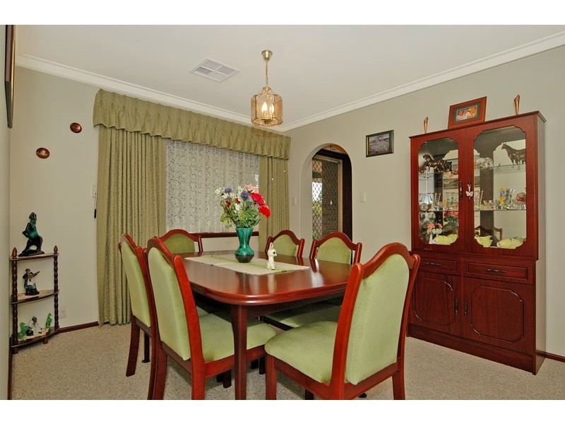 16 Baileys Retreat, Morley WA 6062