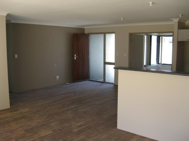 2/111 Ferguson Street, Midland WA 6056