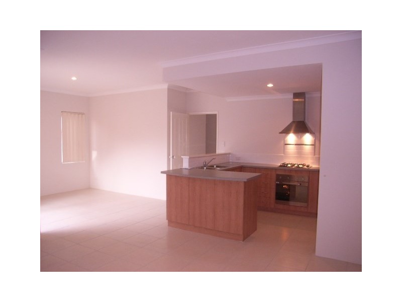 9C Charles East Street, Midland WA 6056