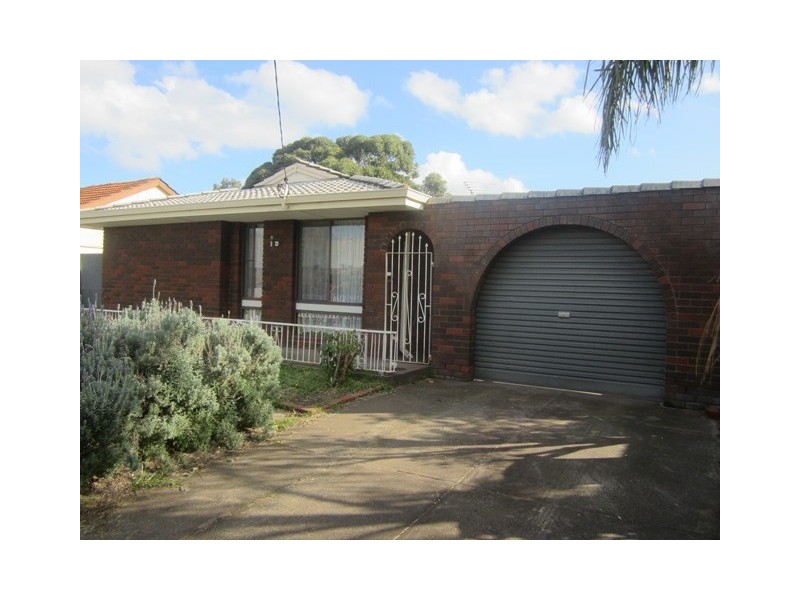 13 Beaconsfield Avenue, Midvale WA 6056