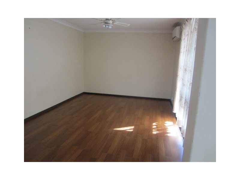 13 Beaconsfield Avenue, Midvale WA 6056